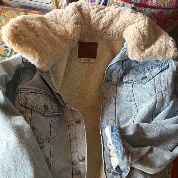 Levi’s Sherpa Trucker Jacket - Picture 4 of 4